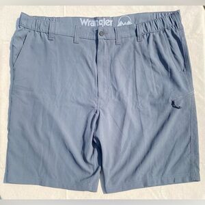 Like New Wrangler Men's Casual Grey Flat Front Shorts Lightweight Breathable 46